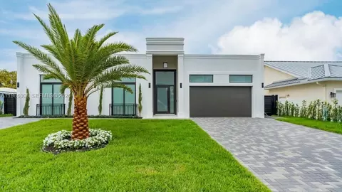 2755 NE 31st Ct, Lighthouse Point, FL 33064