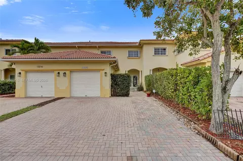 13220 SW 143rd Ter, Miami, FL 33186