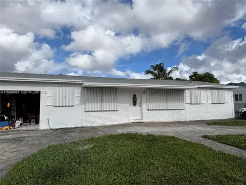 2811 NW 209th Ter, Miami Gardens, FL 33056