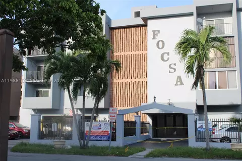 6055 W 19th Ave #417, Hialeah, FL 33012