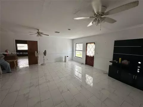 Living - 162 SE 27th Way, Boynton Beach, FL 33435 photo 1 of 7