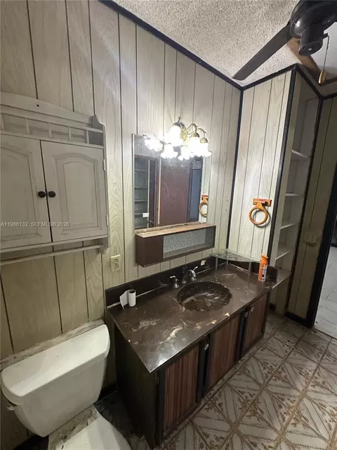 Bath - 162 SE 27th Way, Boynton Beach, FL 33435 photo 3 of 7