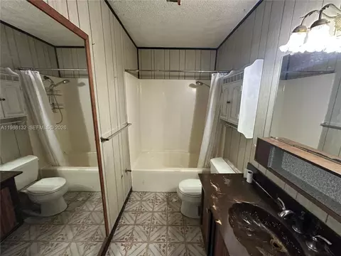 Bath - 162 SE 27th Way, Boynton Beach, FL 33435 photo 1 of 7