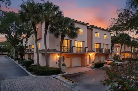 2107 SE 10th Ave #817, Fort Lauderdale, FL 33316