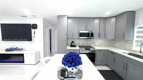 14401 Boggs Dr, Miami, FL 33176