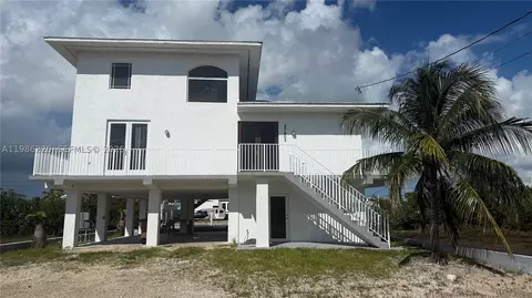 27403 Antigua Ln, Ramrod Key, FL 33042
