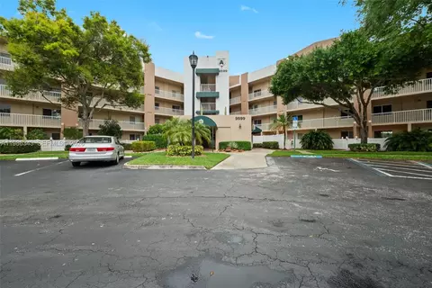 9599 Weldon Cir #A112, Tamarac, FL 33321