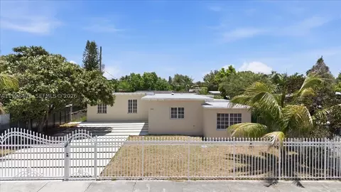 323 NW 104th Ter, Miami, FL 33150
