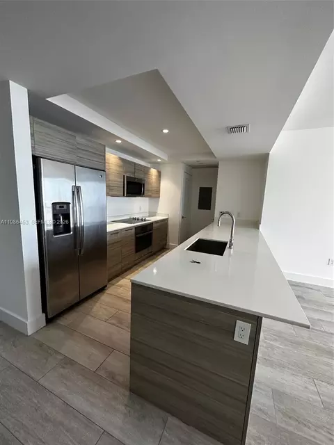 121 NE 34th St #2707, Miami, FL 33137