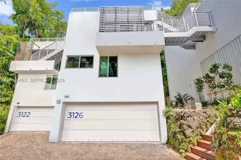 3126 Center St #8, Coconut Grove, FL 33133
