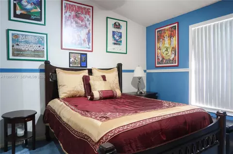 Bedroom - 661 NE 4th Pl, Hialeah, FL 33010 photo 2 of 3