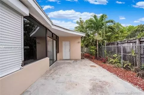 Exterior - 52 E 50th Pl, Hialeah, FL 33013 photo 2 of 5