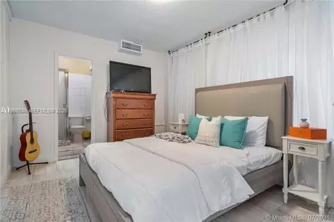 Bedroom - 52 E 50th Pl, Hialeah, FL 33013 photo 2 of 6