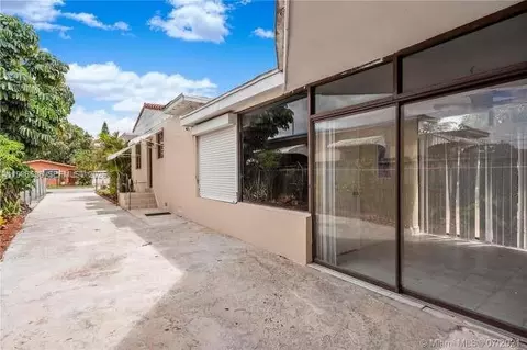 Exterior - 52 E 50th Pl, Hialeah, FL 33013 photo 3 of 5