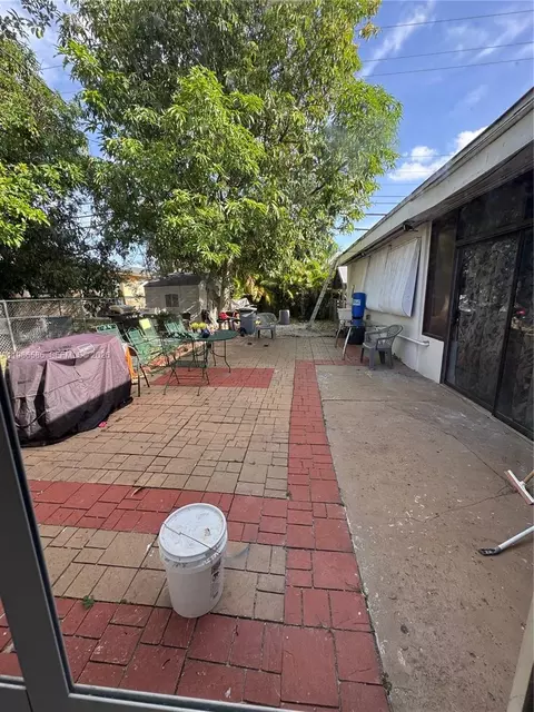Exterior - 52 E 50th Pl, Hialeah, FL 33013 photo 4 of 5