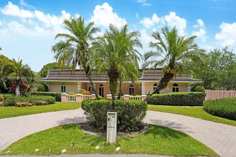 10805 SW 128th Ter, Miami, FL 33176