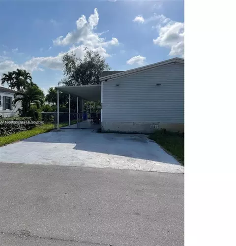 19800 SW 180 Th Ave #LOT 588, Miami, FL 33187