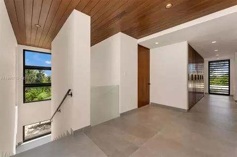 Entry Way - 21 Stillwright Way, Key Largo, FL 33037 photo 3 of 4