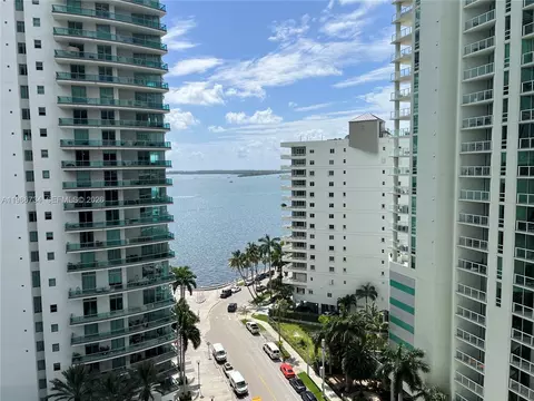 View/Area - 1300 Brickell Bay Dr #1606, Miami, FL 33131 photo 5 of 5