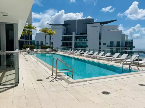 Exterior - 1300 Brickell Bay Dr #1606, Miami, FL 33131 photo 5 of 6