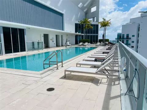 Exterior - 1300 Brickell Bay Dr #1606, Miami, FL 33131 photo 6 of 6