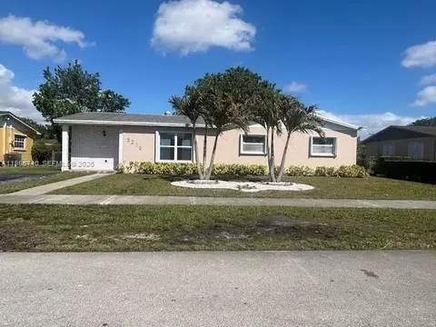 5215 SW 128th Ave, Miami, FL 33175