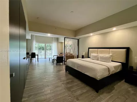 5300 NW 87th Ave #904, Doral, FL 33178