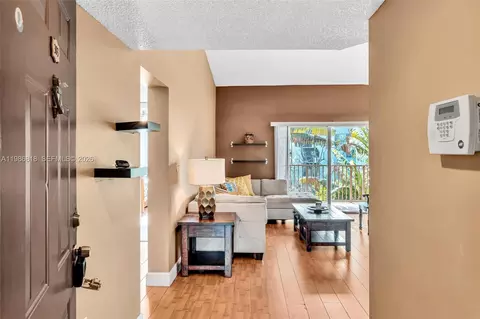 771 N Pine Island Rd #303, Plantation, FL 33324