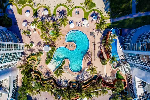 18001 Collins Ave #907, Sunny Isles Beach, FL 33160