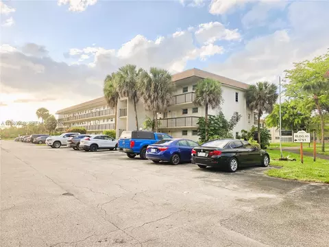 1751 NW 75th Ave #313, Plantation, FL 33313