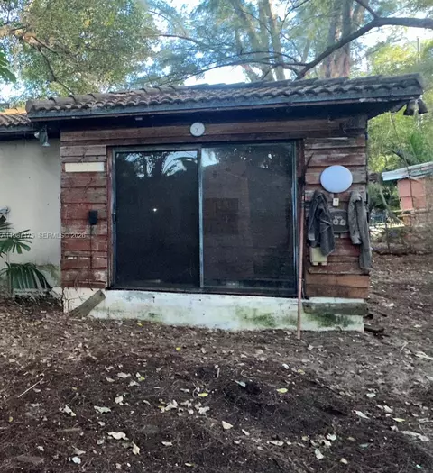 1325 Normandy Dr, Miami Beach, FL 33141