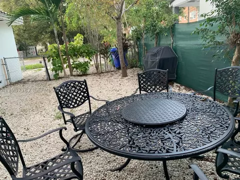Exterior - 2 NE 45th St, Miami, FL 33137 photo 2 of 3