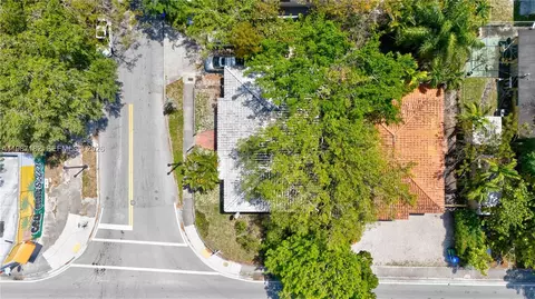 View/Area - 2 NE 45th St, Miami, FL 33137 photo 1 of 5
