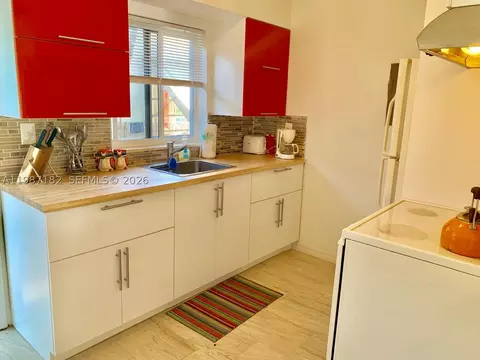 Kitchen - 2 NE 45th St, Miami, FL 33137 photo 1 of 6