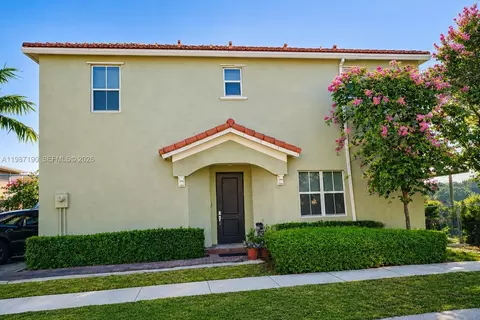 2370 SE 15th St, Homestead, FL 33035