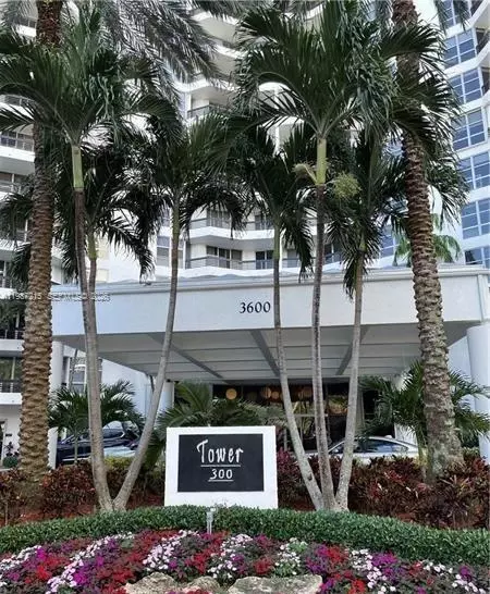 3600 Mystic Pointe Dr #1404, Aventura, FL 33180