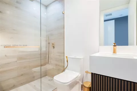 Bath - 13306 SW 58th Ct, Pinecrest, FL 33156 photo 6 of 8