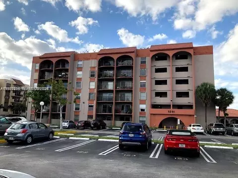 5201 NW 7th St #314, Miami, FL 33126