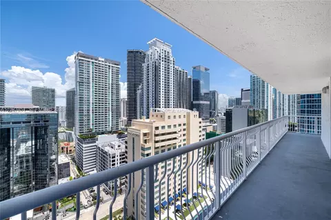 1200 Brickell Bay Dr #2824, Miami, FL 33131