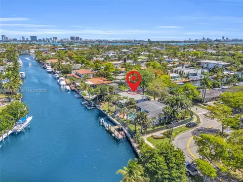 1995 Ixora Rd, North Miami, FL 33181
