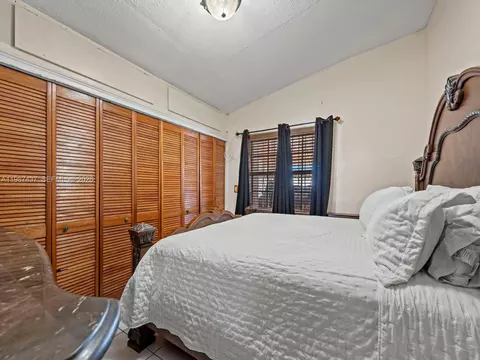 Bedroom - 871 SE 5th Pl, Hialeah, FL 33010 photo 3 of 6