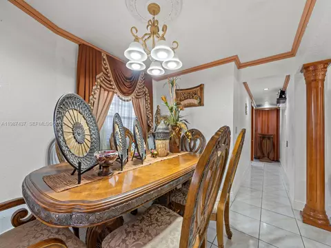 Dining - 871 SE 5th Pl, Hialeah, FL 33010 photo 1 of 2
