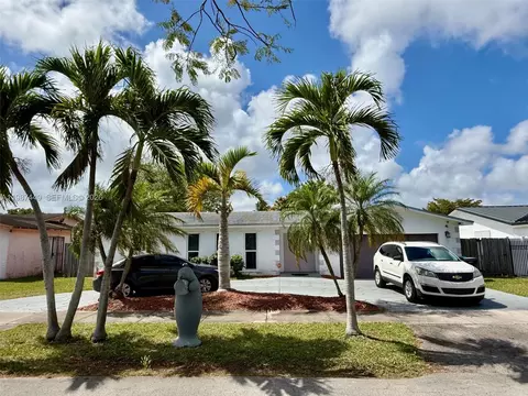 17424 SW 108th Ct, Miami, FL 33157