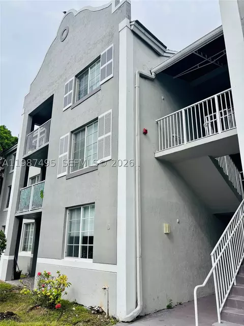 777 SW 111th Way #101, Pembroke Pines, FL 33025