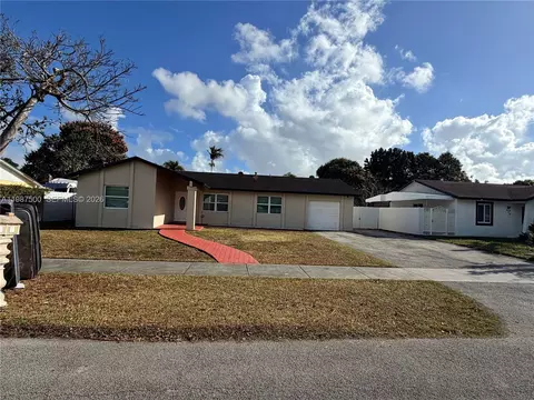 14932 SW 65th Ter, Miami, FL 33193