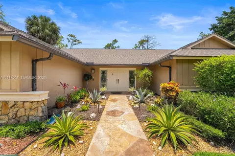 196 Scarborough Ter, Wellington, FL 33414