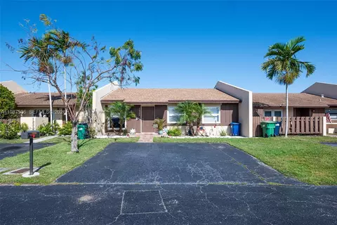 12324 SW 111th S Canal St Rd, Miami, FL 33186