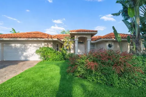 3744 Oak Ridge Cir, Weston, FL 33331