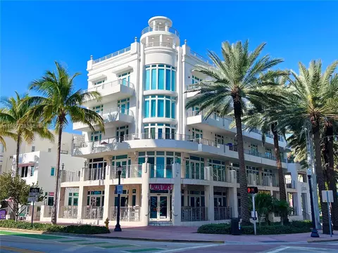 448 Ocean Dr #302, Miami Beach, FL 33139