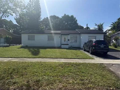 4910 NW 18th St, Lauderhill, FL 33313